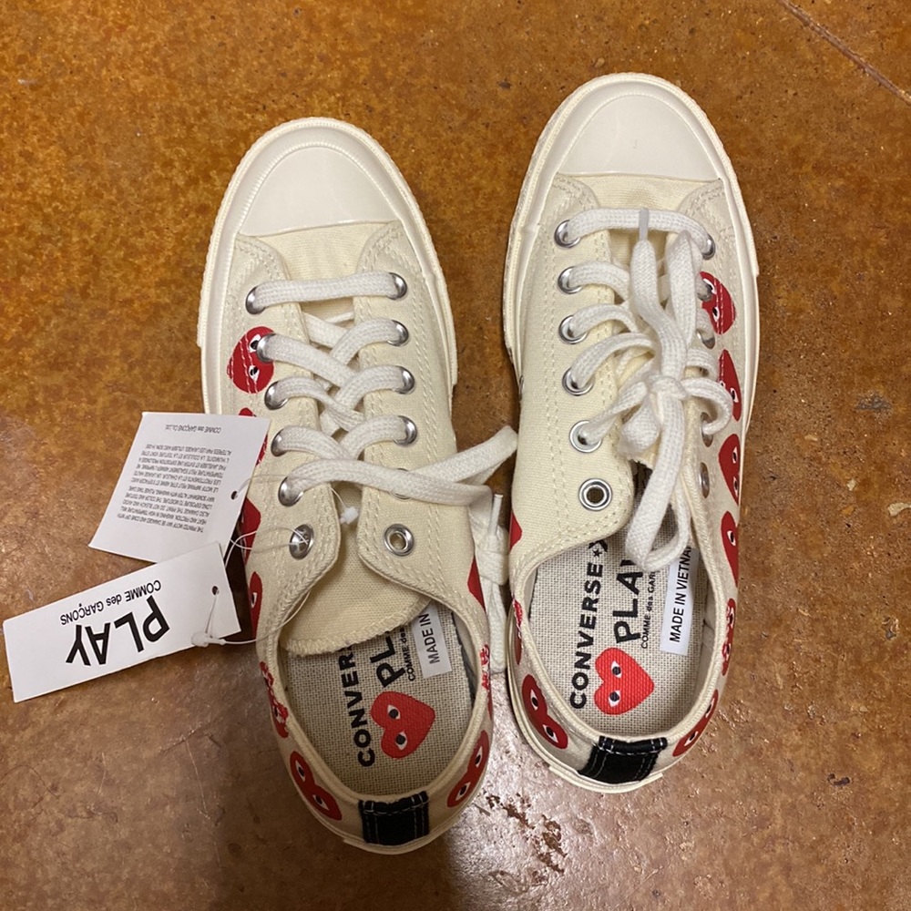 Converse play